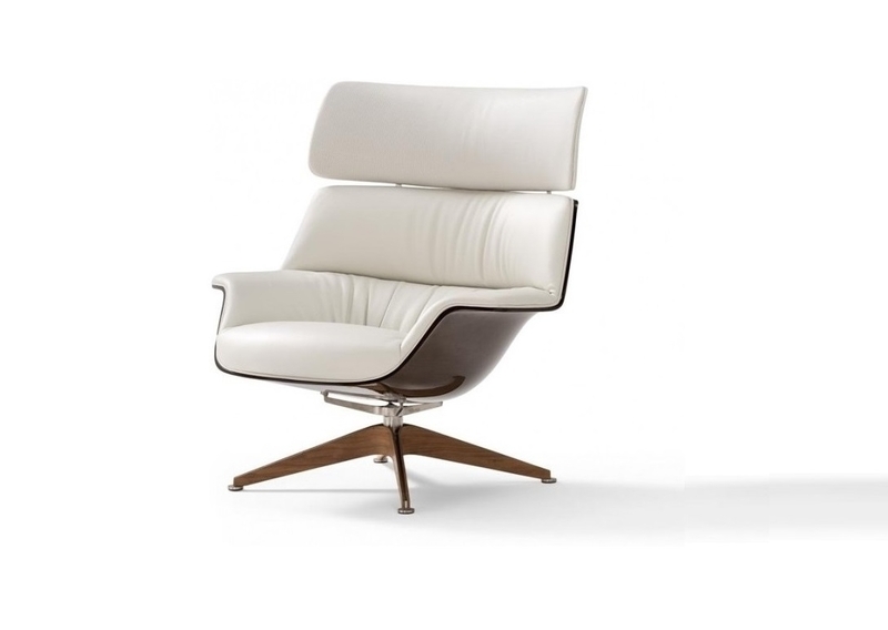 Дизайнерское кресло для отдыха Coach Armchair & Ottoman